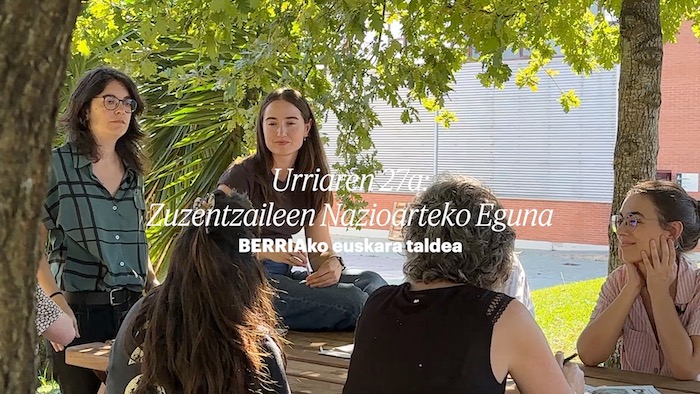 BERRIA egunkariko euskara taldea zuzenketa lanaz aritu da Zuzentzaileen Nazioarteko Egunean